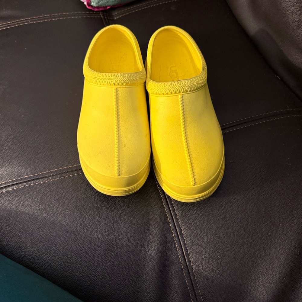 UGG Yellow Women's Slip-On Slippers